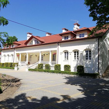 Dworek Wola Ociecka Hotel Exterior photo