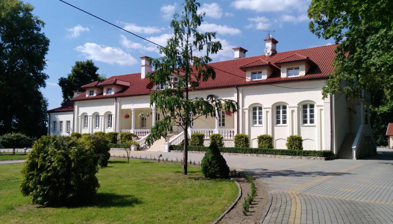 Dworek Wola Ociecka Hotel Exterior photo